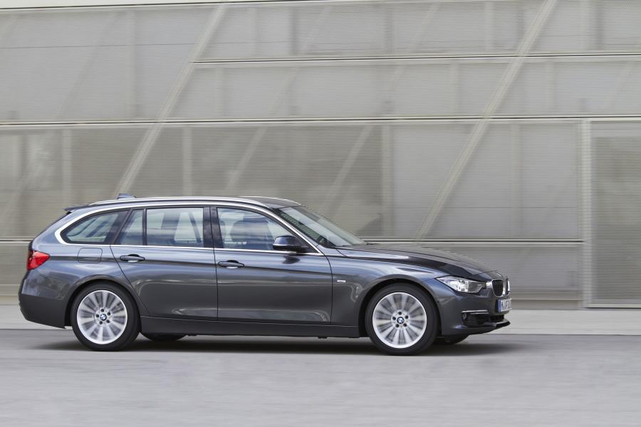  BMW 328i Touring Luxury 2012 года  (фото 120 из 200)